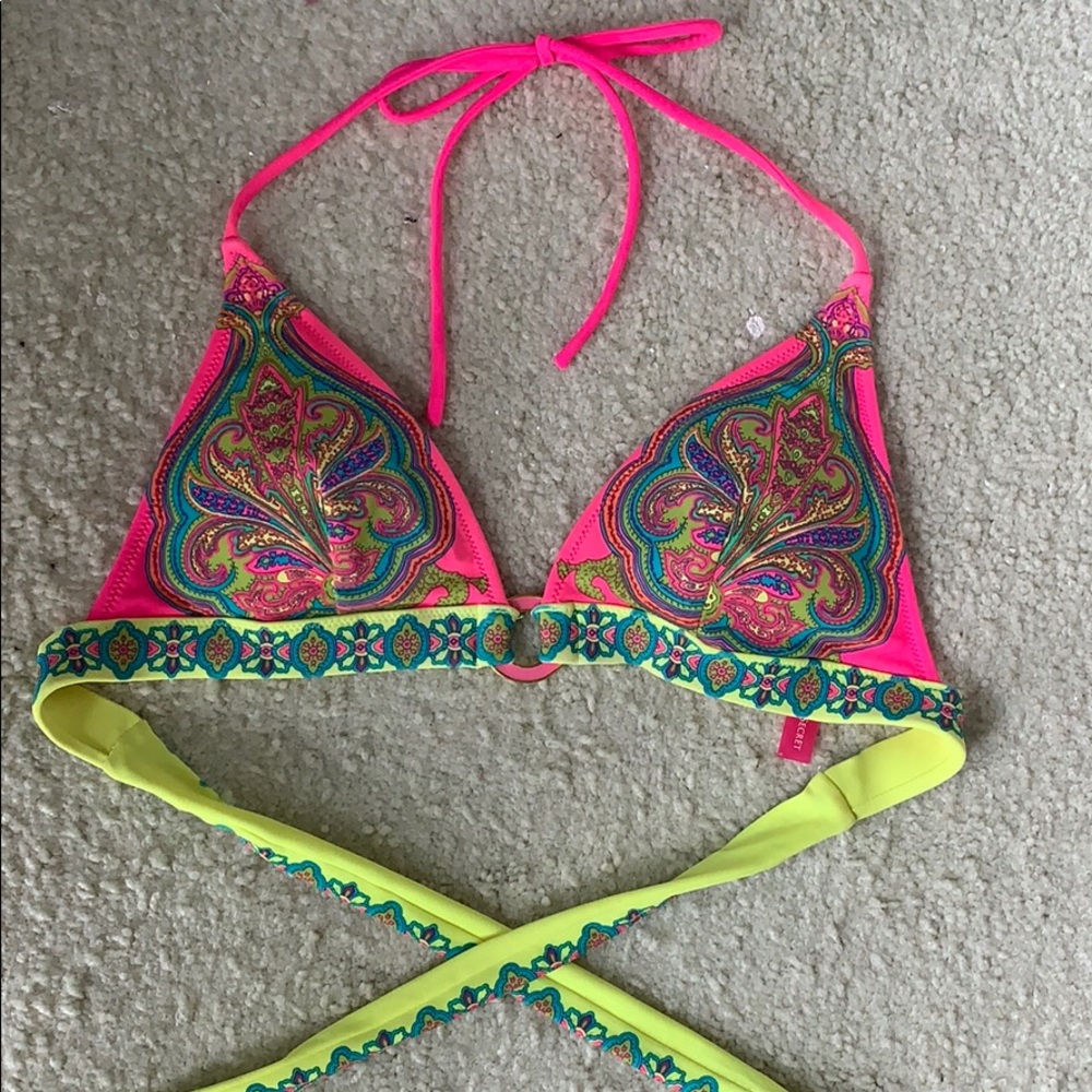 Victoria’s Secret bikini top
